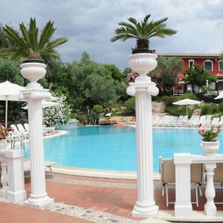 Hotel Villa Pigalle Tezze sul Brenta Exterior foto